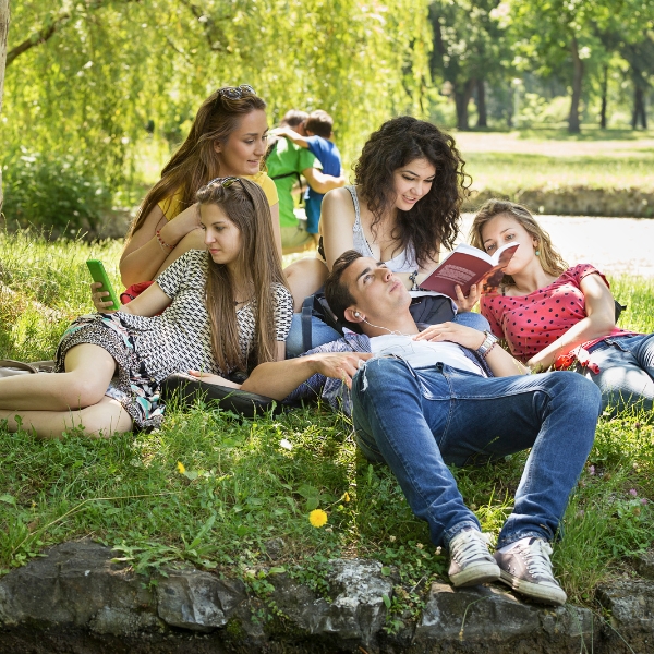 https://velizo.pl/termekkategoria/szepsegapolas-egeszseg/